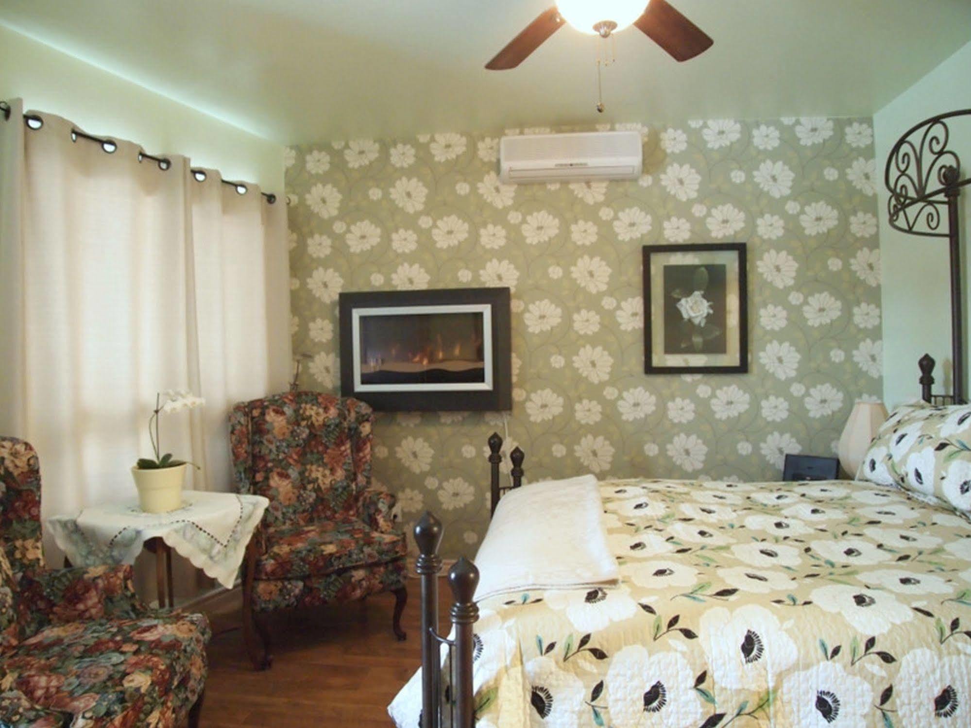 Our Valley View Bed & Breakfast Hampton Esterno foto